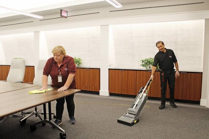 How Can a Commercial Cleaning Contractor Help Offices Maintain a More Consistent Daily Appearance?